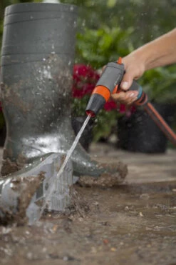 Gardena Comfort Reinigingspistool 9 Gardena Comfort Reinigingspistool -Tuin Gereedschap 18303 20 gardena comfort reinigingspistool 2.61 3