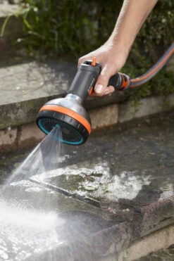 Gardena Premium Multifunctionele Broes -Tuin Gereedschap 18317 20 gardena premium multifunctionele broes 5.62 3