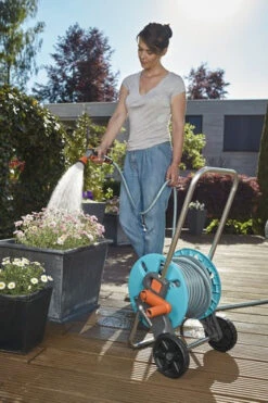 Gardena Slangenwagen AquaRoll S Set 10 Gardena Slangenwagen AquaRoll S Set -Tuin Gereedschap 4078500033855 gardena slangenwagen aquaroll s set 3.201