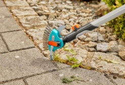 Gardena Combisystem 3in1 Voegenkrabber/borstel -Tuin Gereedschap 4078500052191 gardena combisystem 3in1 voegenkrabberborstel 6.390