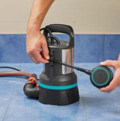 Gardena Dompelpomp 11000 -Tuin Gereedschap 4078500053266 gardena dompelpomp 11000 2.390