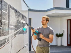 Gardena Accu Reiniger AquaClean-zonder Accu -Tuin Gereedschap 4078500053495 gardena accu reiniger aquaclean solo 11.390