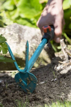 Gardena Combi-System Handhark Hartvormig 2 Tanden 9 Gardena Combi-System Handhark Hartvormig 2 Tanden -Tuin Gereedschap 8911 20 gardena combi system handhark hartvormig 2 tanden 2.60 3